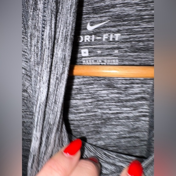 Nike women’s funnel neck dri fit grey training top size medium shirt - Picture 7 of 13